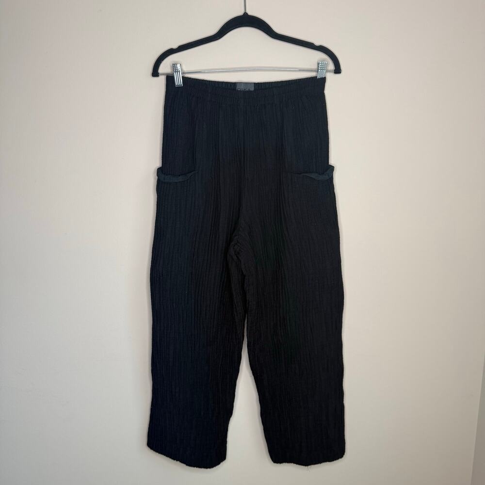 OSKA Black Crinkle Crop Wide Leg Pants Women’s Size 6 Elastic Waist Pockets
